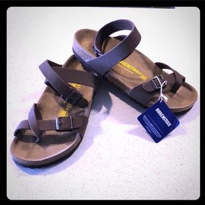 NWT Birkenstock Yara sandals size 41